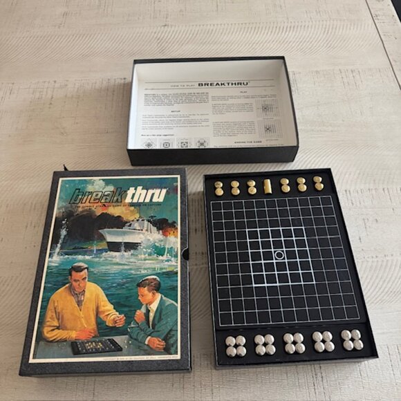 Rare, vintage 1965 3M Company Breakthru The Double Strategy Game of Evasion - Picture 2 of 9